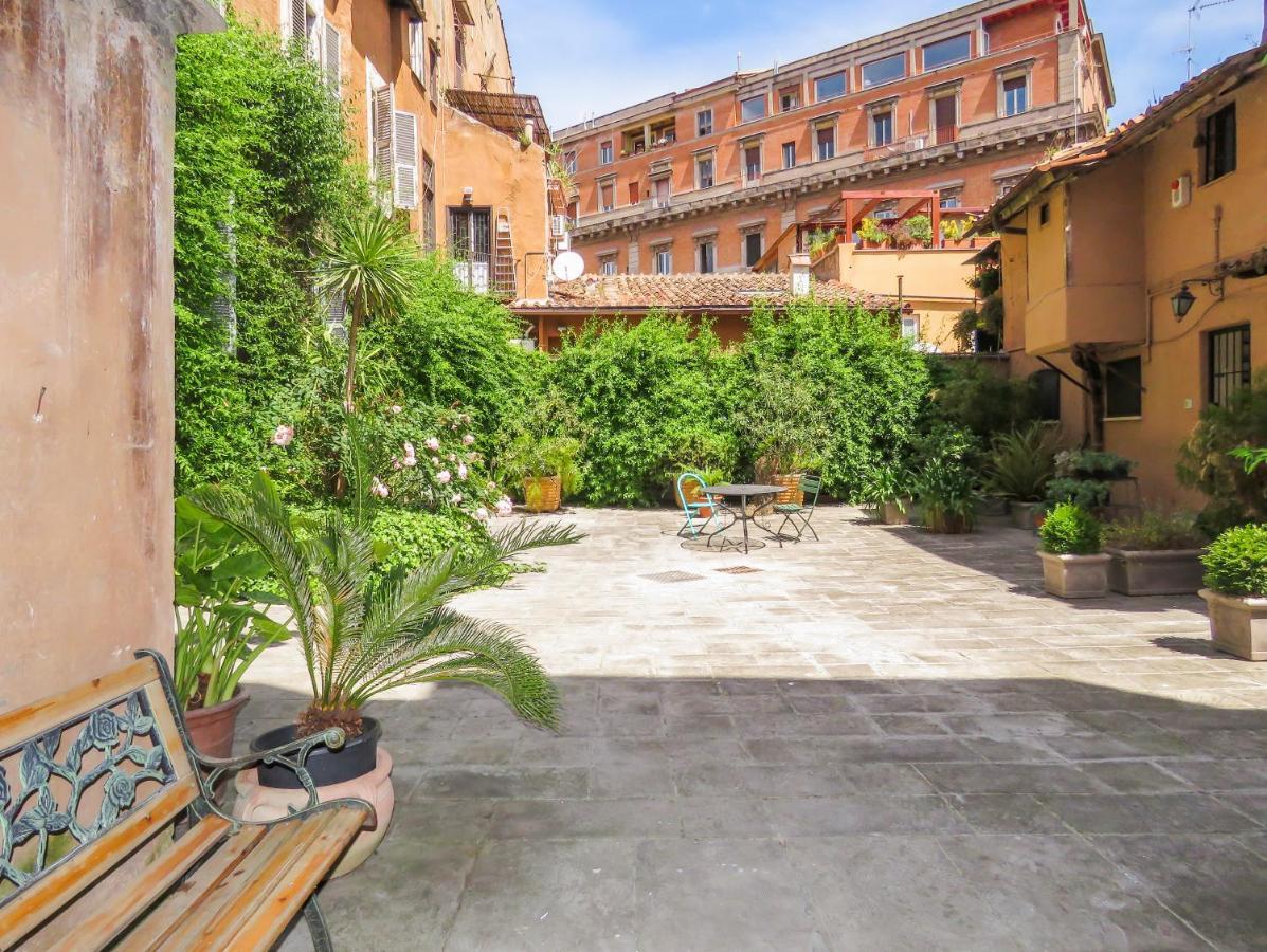 Casa Del Moro - Romantic Loft In Trastevere Zewnętrze zdjęcie